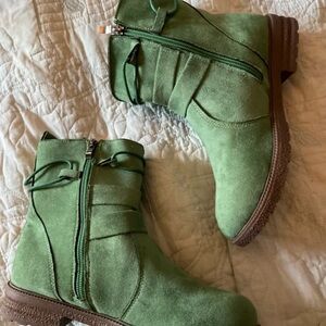 Women's Green Suede Side-Zip Ankle Boots